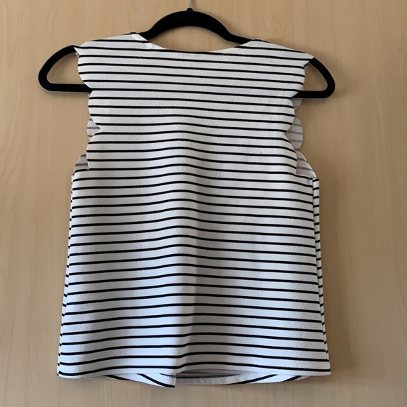 Alya B&W Stripe Scalloped Sleeve Tank - Picture 5 of 5